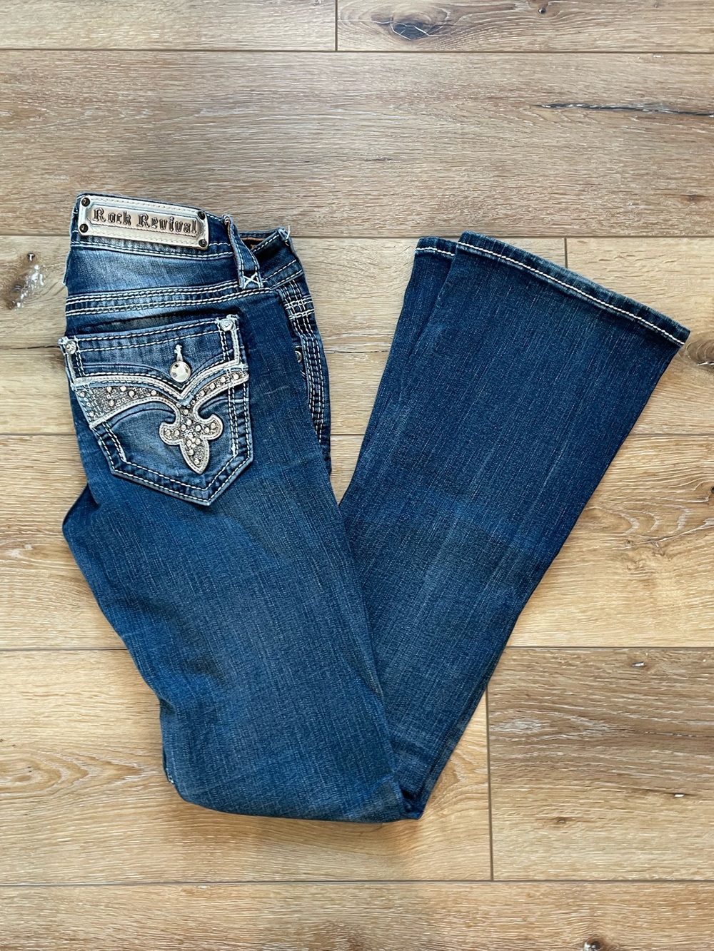 Womenโs Rock Revival Leni Bootcut Jeans